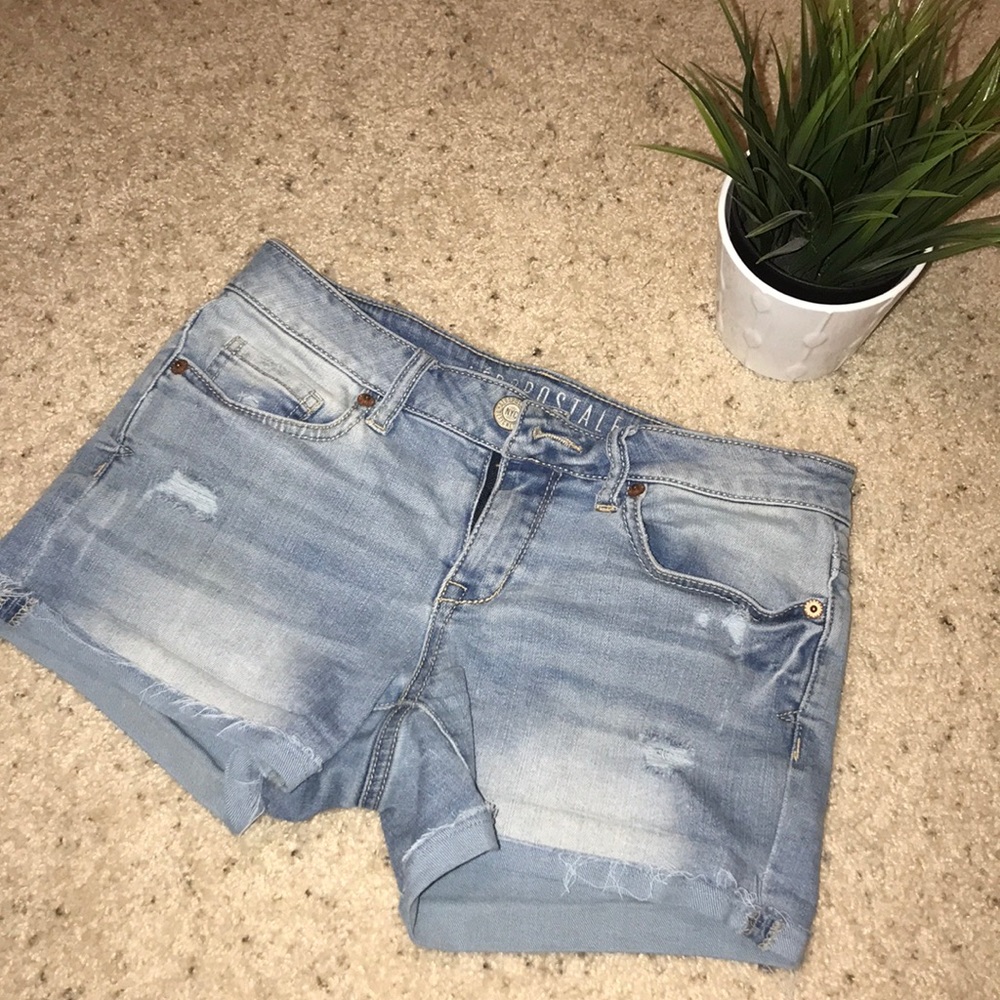Light wash jean shorts